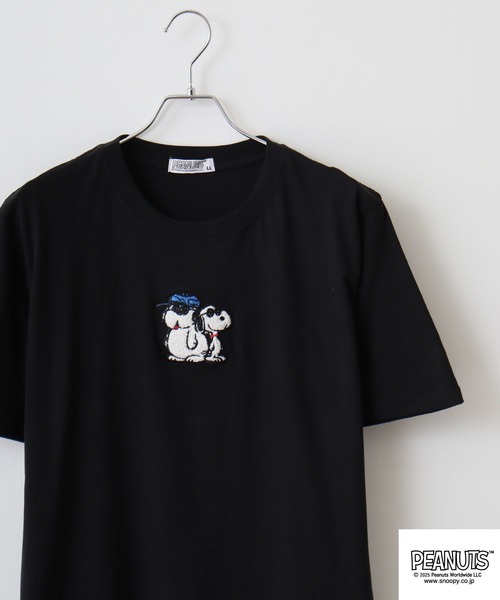 PEANUTS（ピーナッツ）の「PEANUTS JOE COOL柄 ワンポイントサガラ刺繍 天竺半袖Tシャツ（Tシャツ/カットソー・メンズ・ライトパープル/グレイッシュベージュ/ブラック・M/L/LL）」の2枚目の写真