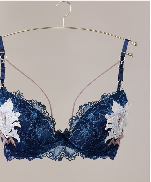 LINGERIEAM（ランジェリアム）の「アリュールマナー グラマー