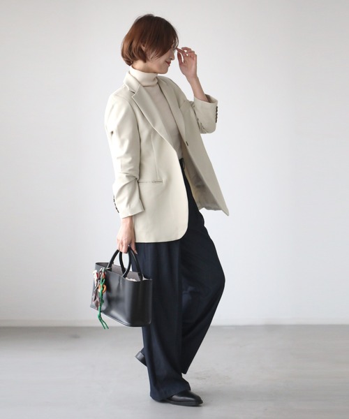 Ehre style(エーレスタイル)の「お尻が隠れるお仕事に最適定番ジャケット(テーラードジャケット・レディース・チャコールグレー/ブルー/アイボリー/ブラック・FREE)」の5枚目の写真