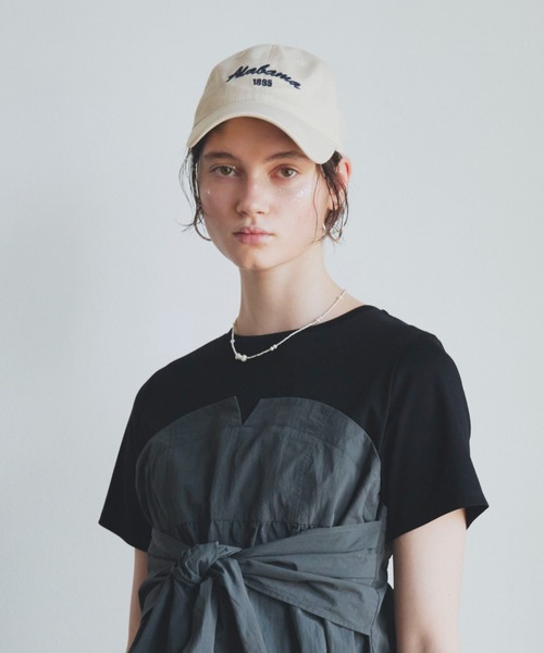 Doux archives（ドゥアルシーヴ）の「ロゴ刺繍キャップ（キャップ・レディース・アイボリー・FREE）」の5枚目の写真