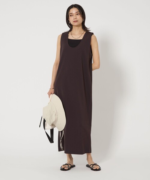 green label relaxing（グリーンレーベルリラクシング）の「リーン カット ワンピース（ワンピース・レディース・ナチュラル/ブラック/ブラウン・FREE）」の2枚目の写真
