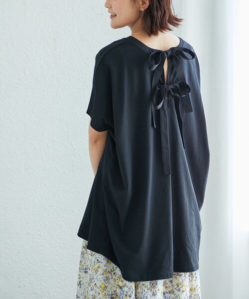 le.coeur blanc(ルクールブラン)の「《WEB限定アイテム》バックリボンデザイントップス(Tシャツ/カットソー・レディース・ブラック/オフホワイト/チャコールグレー・38)」の3枚目の写真