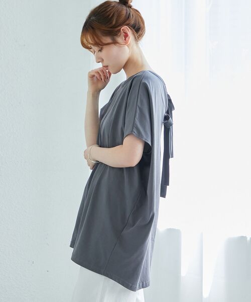 le.coeur blanc(ルクールブラン)の「《WEB限定アイテム》バックリボンデザイントップス(Tシャツ/カットソー・レディース・ブラック/オフホワイト/チャコールグレー・38)」の7枚目の写真