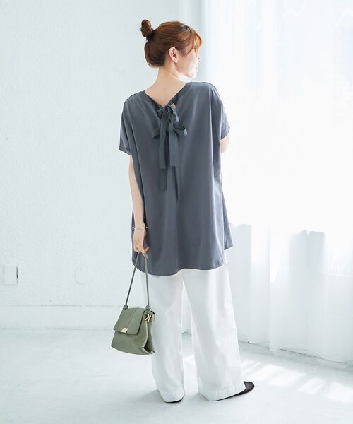 le.coeur blanc(ルクールブラン)の「《WEB限定アイテム》バックリボンデザイントップス(Tシャツ/カットソー・レディース・ブラック/オフホワイト/チャコールグレー・38)」の17枚目の写真