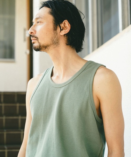 BAYFLOW（ベイフロー）の「[レイヤードに最適] ワッフルラウンドタンクトップ（Tシャツ/カットソー・メンズ・ブラック/ホワイト/カーキ・MEDIUM/LARGE）」の13枚目の写真