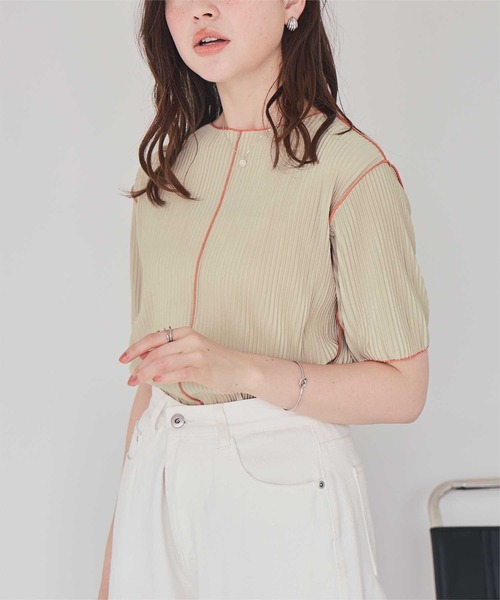 titivate（ティティベイト）の「プリーツメロー配色トップス（Tシャツ/カットソー・レディース・ブラック/ベージュ/アイボリー・FREE）」の5枚目の写真