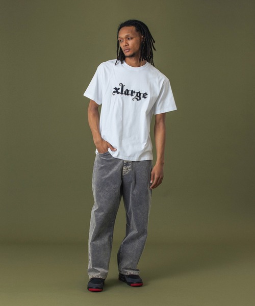 XLARGE（エクストララージ）の「PATCHED LOGO S/S TEE（Tシャツ/カットソー・メンズ・パープル/ホワイト/ブラック・S/M/L/XL）」の7枚目の写真