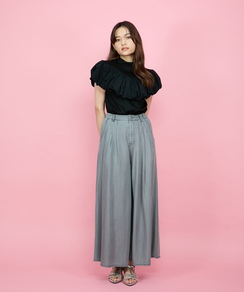 QUEENS COURT(クイーンズコート)の「シルケットカットフリルトップス≪手洗い可能≫(Tシャツ/カットソー・レディース・イエロー/ブラック/オフホワイト・M)」の11枚目の写真