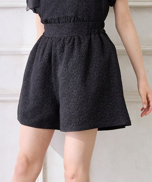 Amourire girl（アムリールガール）の「エンボスキュロットパンツ（その他パンツ・キッズ・オフホワイト/ブラック・130cm/140cm/150cm/160cm）」の14枚目の写真