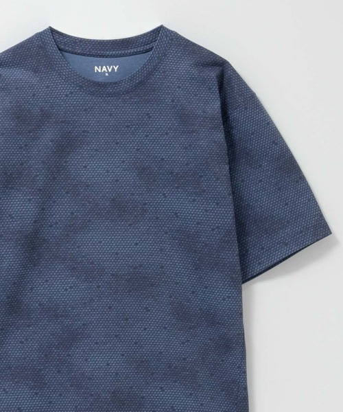 NAVY(ネイビー)の「NAVY 【接触冷感・吸水速乾】ドライストレッチ総柄Tシャツ(Tシャツ/カットソー・メンズ・ネイビー/ブルー/ライトグレー/ブラック・XL/L/M/S)」の2枚目の写真