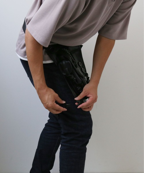 DEVICE(デバイス)の「DEVICE strong 2way レッグポーチ(ショルダーバッグ・メンズ・ブラック/ブラウン・FREE)」の7枚目の写真