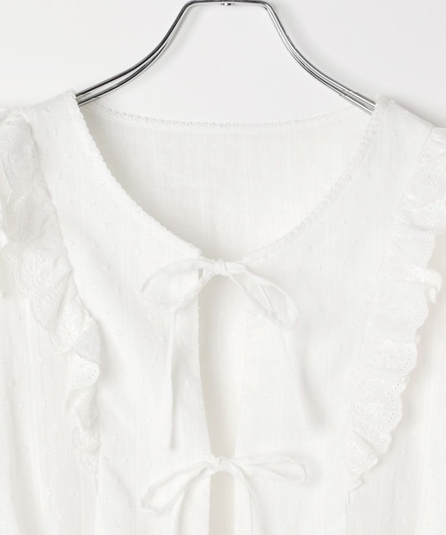 repipi armario（レピピ アルマリオ）の「【girly line】コットンレースブラウス（シャツ/ブラウス・キッズ・ホワイト/ブラック・MEDIUM/SMALL/LARGE）」の4枚目の写真