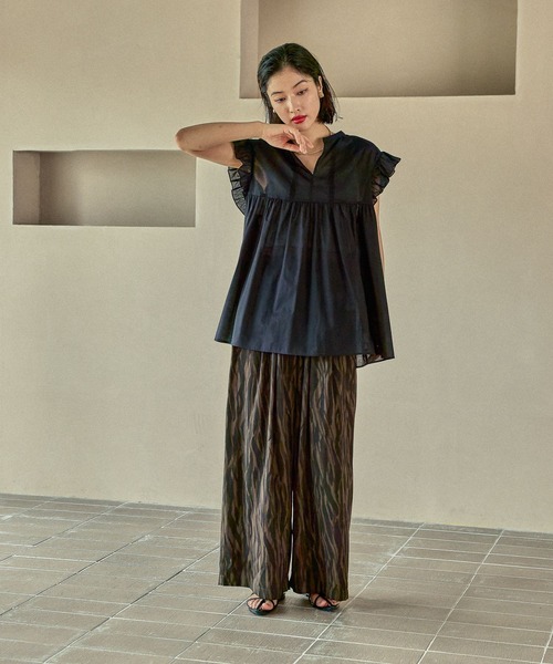 LEPSIM（レプシィム）の「コットンボイルノースリブラウス　575317（シャツ/ブラウス・レディース・ブラック/オフホワイト/ベージュ/パープル・FREE）」の21枚目の写真