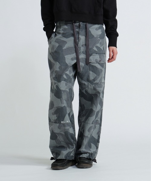 AVIREX（アヴィレックス）の「CAMOUFLAGE CARGO LONG PANTS/カモフラージュカーゴロングパンツ（カーゴパンツ・レディース・ブラック/オリーブ・M/S）」の17枚目の写真