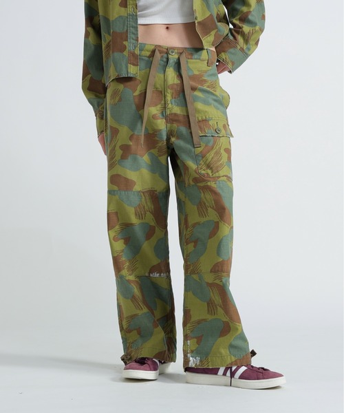 AVIREX（アヴィレックス）の「CAMOUFLAGE CARGO LONG PANTS/カモフラージュカーゴロングパンツ（カーゴパンツ・レディース・ブラック/オリーブ・M/S）」の6枚目の写真