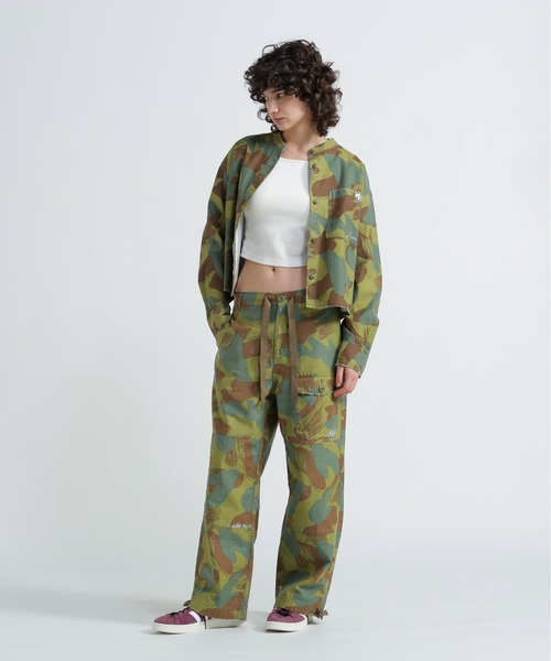 AVIREX（アヴィレックス）の「CAMOUFLAGE CARGO LONG PANTS/カモフラージュカーゴロングパンツ（カーゴパンツ・レディース・ブラック/オリーブ・M/S）」の7枚目の写真