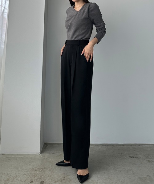 Louere(ルエレ)の「ベルトデザインパンツ(スラックス・レディース・チャコール/アイボリー/ブラック・X-LARGE/LARGE/MEDIUM/SMALL)」の12枚目の写真
