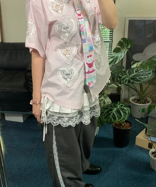 AsheKsha(アシクシャ)の「[新作】ラブハートくり抜きシャツ(Tシャツ/カットソー・レディース・ピンク/ブルー/ホワイト・S/M/L)」の12枚目の写真