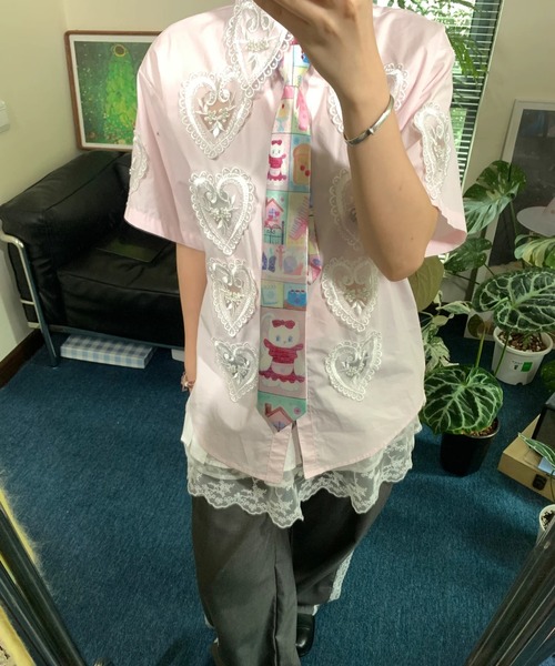 AsheKsha(アシクシャ)の「[新作】ラブハートくり抜きシャツ(Tシャツ/カットソー・レディース・ピンク/ブルー/ホワイト・S/M/L)」の13枚目の写真