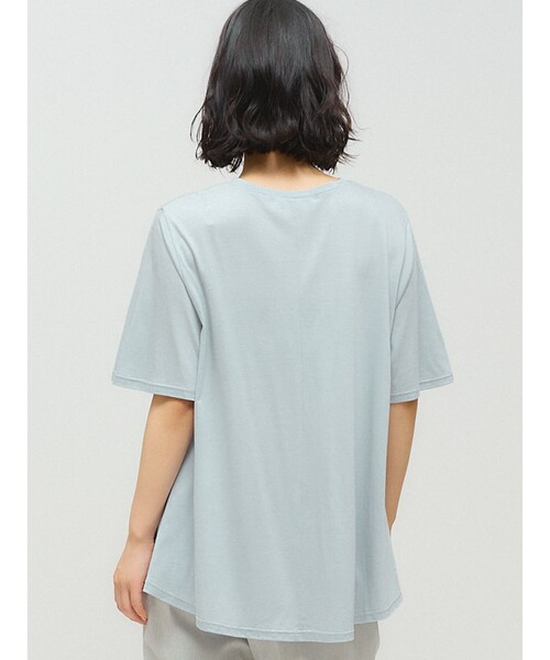 MIDIUMISOLID（ミディウミソリッド）の「MIDIUMISOLID クルーネックAラインプルオーバー（Tシャツ/カットソー・レディース・ライトブルー/ブラック/オフホワイト/ピンク・FREE）」の12枚目の写真