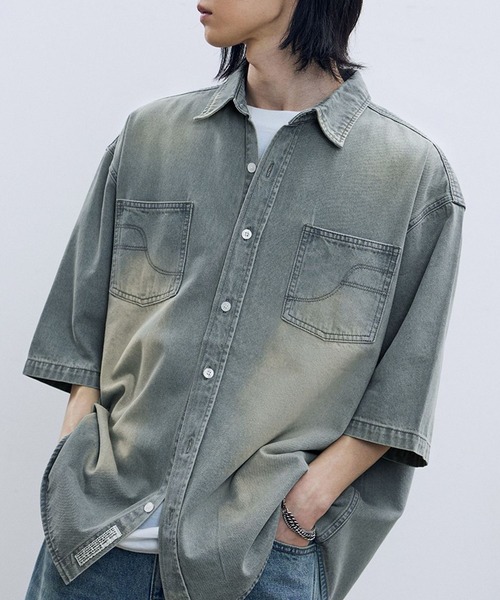 F.ILLUMINATE(フィルミネイト)の「【UNISEX】Filluminate/ステッチデニム半袖シャツ(シャツ/ブラウス・メンズ・スカイブルー/ライトブルー・SMALL/MEDIUM/LARGE)」の2枚目の写真