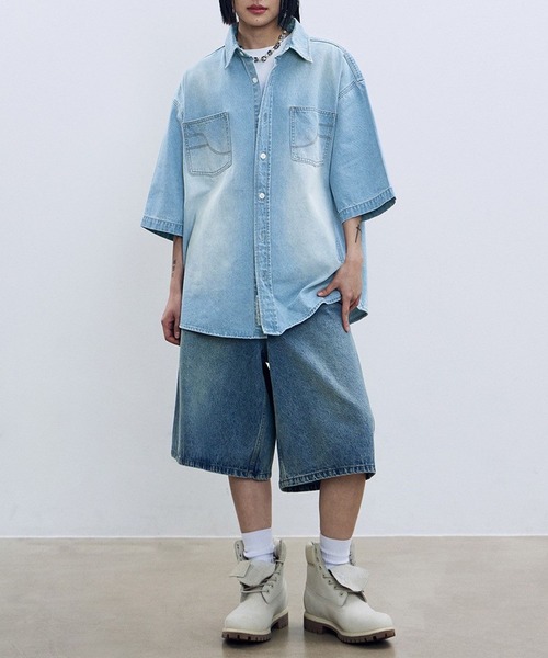 F.ILLUMINATE(フィルミネイト)の「【UNISEX】Filluminate/ステッチデニム半袖シャツ(シャツ/ブラウス・メンズ・スカイブルー/ライトブルー・SMALL/MEDIUM/LARGE)」の3枚目の写真