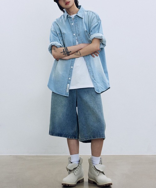 F.ILLUMINATE(フィルミネイト)の「【UNISEX】Filluminate/ステッチデニム半袖シャツ(シャツ/ブラウス・メンズ・スカイブルー/ライトブルー・SMALL/MEDIUM/LARGE)」の4枚目の写真