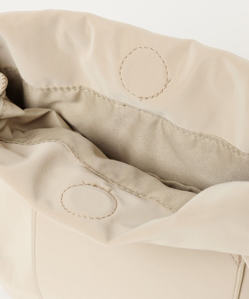 LAKOLE(ラコレ)の「ヌバック風ミニ巾着ショルダーバッグ / 574751(ショルダーバッグ・レディース・ブラック/ボルドー/グレイッシュベージュ・FREE)」の15枚目の写真