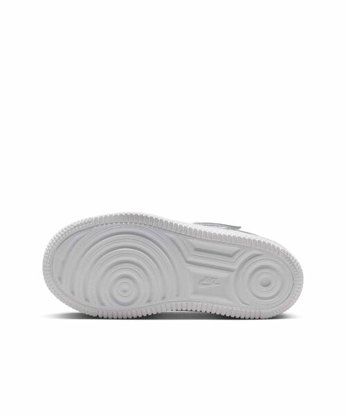 NIKE（ナイキ）の「ナイキ フォース 1 LOW イージーオン リトルキッズシューズ / Nike Force 1 Low EasyOn Little Kids' Shoes IH4498-101 White（スニーカー・キッズ・ホワイト・20.5/21.5/22/21/20/19.5/19/18.5/18/17.5/17/16.5）」の6枚目の写真