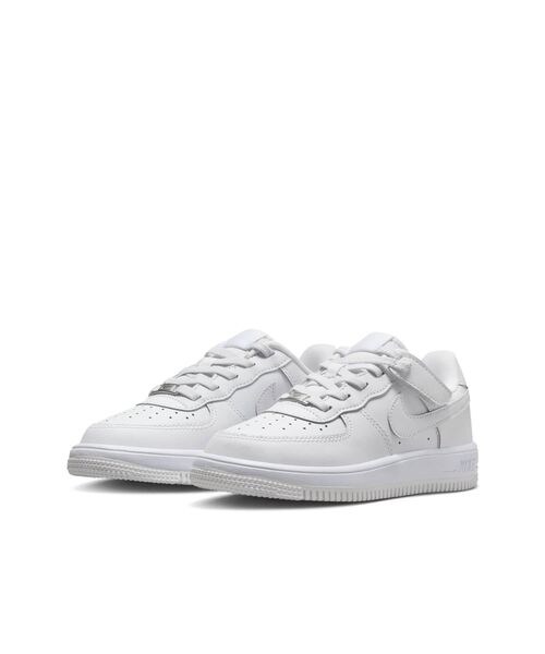 NIKE（ナイキ）の「ナイキ フォース 1 LOW イージーオン リトルキッズシューズ / Nike Force 1 Low EasyOn Little Kids' Shoes IH4498-101 White（スニーカー・キッズ・ホワイト・20.5/21.5/22/21/20/19.5/19/18.5/18/17.5/17/16.5）」の2枚目の写真