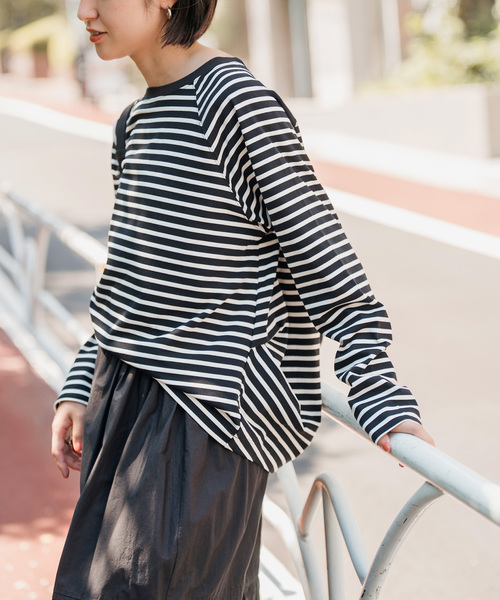 Spick & Span(スピックアンドスパン)の「《追加2》ボートネックバックタックプルオーバー(Tシャツ/カットソー・レディース・マルチ/ブラック/ホワイト/ブラウン・FREE)」の8枚目の写真