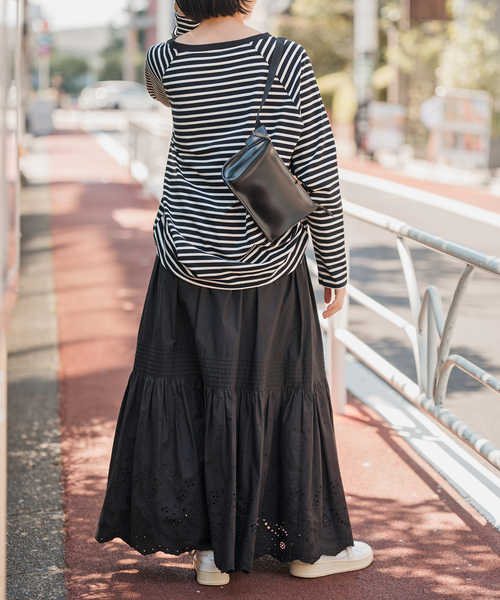 Spick & Span(スピックアンドスパン)の「《追加2》ボートネックバックタックプルオーバー(Tシャツ/カットソー・レディース・マルチ/ブラック/ホワイト/ブラウン・FREE)」の12枚目の写真