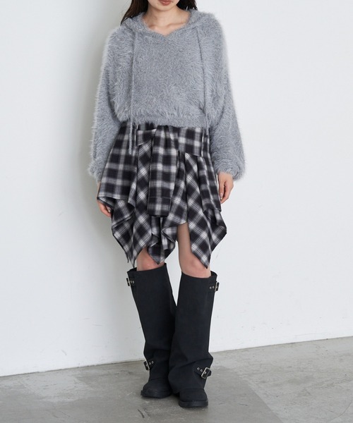 RAY CASSIN（レイカズン）の「フェザーフードニット（ニット/セーター・レディース・ブラウン/グレイッシュベージュ/グレー/チャコールグレー・FREE）」の11枚目の写真