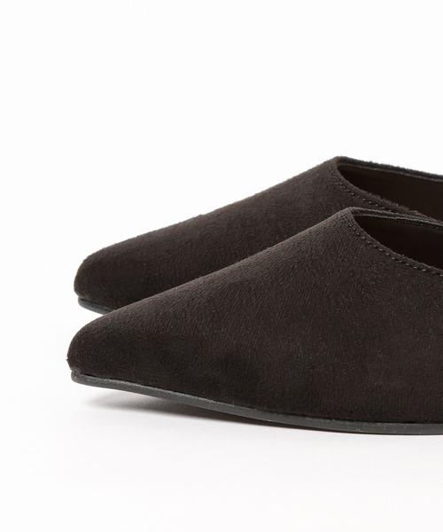 mysty woman(ミスティウーマン)の「スエードラインミュール 598043(パンプス・レディース・ベージュ/ブラック・LARGE/MEDIUM)」の14枚目の写真