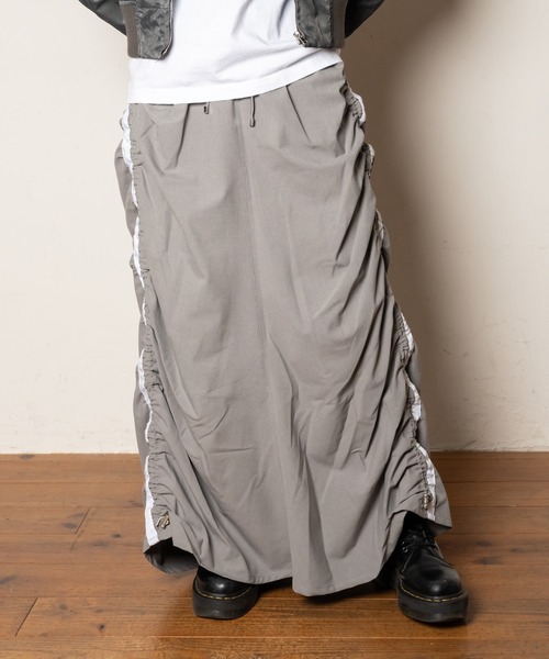 Subciety（サブサエティ）の「Side line drawstring flared skirt（スカート・レディース・ブラック/グレー・マルチサイズ）」の11枚目の写真