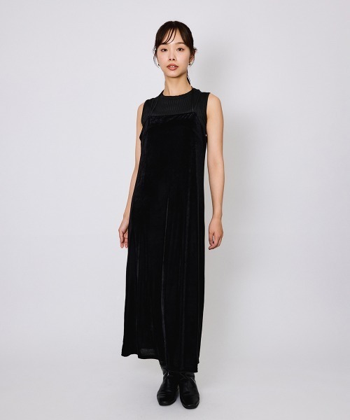 QUEENS COURT(クイーンズコート)の「シアーベロアダブルストラップキャミドレス≪手洗い可能≫(ワンピース・レディース・ブルー/ブラック/ブラウン・M)」の1枚目の写真