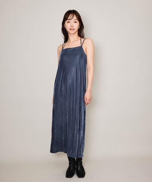 QUEENS COURT(クイーンズコート)の「シアーベロアダブルストラップキャミドレス≪手洗い可能≫(ワンピース・レディース・ブルー/ブラック/ブラウン・M)」の14枚目の写真