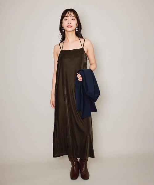 QUEENS COURT(クイーンズコート)の「シアーベロアダブルストラップキャミドレス≪手洗い可能≫(ワンピース・レディース・ブルー/ブラック/ブラウン・M)」の4枚目の写真