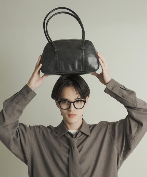 SENSE OF PLACE by URBAN RESEARCH(センスオブプレイスバイアーバンリサーチ)の「ロングハンドルボストンバッグ(ボストンバッグ・メンズ・チャコールグレー/ブラック/シルバー・ONE)」の8枚目の写真