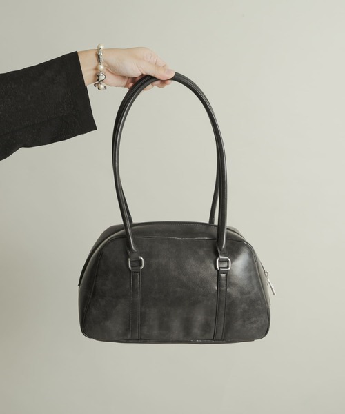 SENSE OF PLACE by URBAN RESEARCH(センスオブプレイスバイアーバンリサーチ)の「ロングハンドルボストンバッグ(ボストンバッグ・メンズ・チャコールグレー/ブラック/シルバー・ONE)」の9枚目の写真