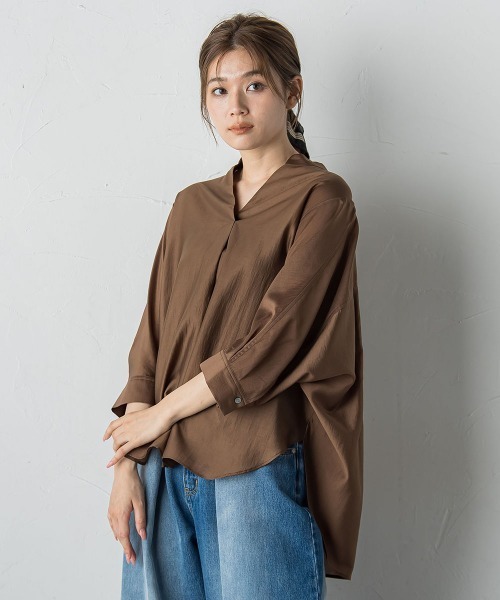 Droite lautreamont(ドロワットロートレアモン)の「セミシアースキッパーブラウス≪洗濯機で洗える≫(シャツ/ブラウス・レディース・ブラック/ベージュ/ブラウン/イエロー・M)」の2枚目の写真