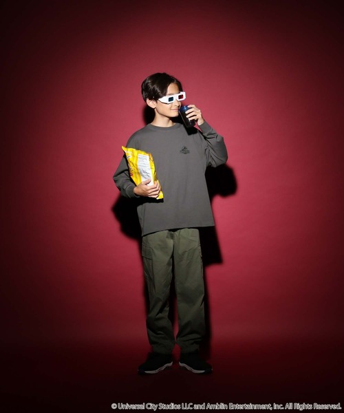 GLOBAL WORK（グローバルワーク）の「ヘビロッTEE/ムービー長袖/587895（Tシャツ/カットソー・キッズ・チャコールグレー/ライトグレー/ブラック/ホワイト系5/ホワイト系6・130cm/140cm/150cm/160cm）」の17枚目の写真