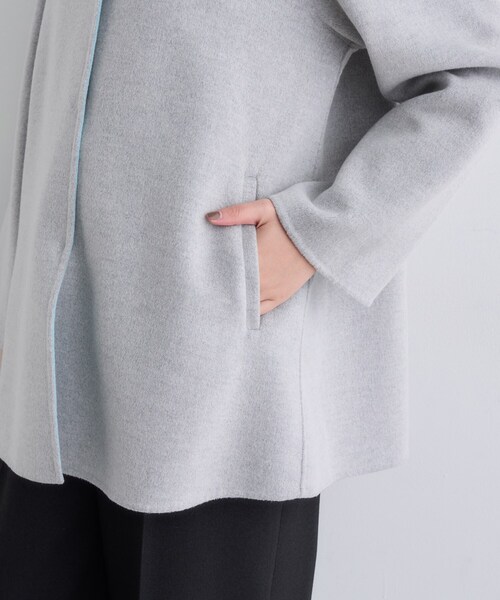 INDIVI（インディヴィ）の「【配色デザイン／ミドル丈】ウールリバー テントラインコート（その他アウター・レディース・ライトグレー系4/ネイビー系4/ベージュ系その他7・38/36/15 /13/05/40）」の22枚目の写真