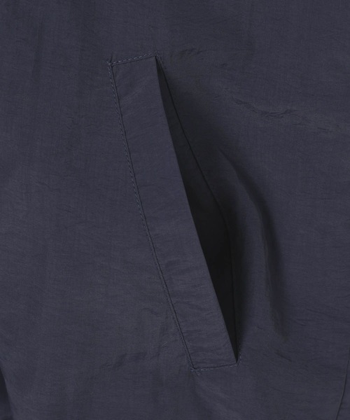 ALAND(エーランド)の「【UNISEX】ALAND/ナイロンジャケット(ナイロンジャケット・レディース・ネイビー/ブラック・SMALL/LARGE)」の8枚目の写真