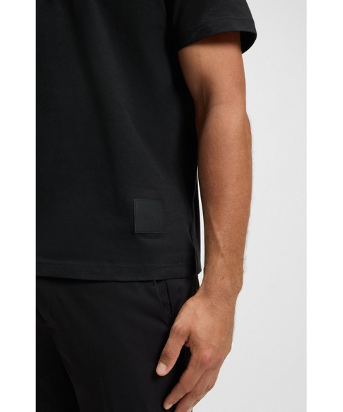 BOSS（ボス）の「リラックスフィット Tシャツ スクエアロゴ（Tシャツ/カットソー・メンズ・ブラック・S/L/XL/XS/XXL/M）」の2枚目の写真