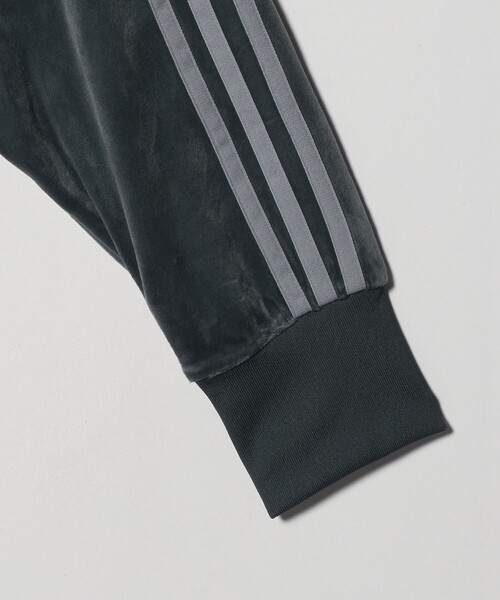 adidas Originals（アディダスオリジナルス）の「＜adidas Originals＞ファイヤーバード ベロア トラックトップ（ジャージ・メンズ・ダークブラウン/ダークグレー/ダークグリーン・L/M/XL）」の6枚目の写真