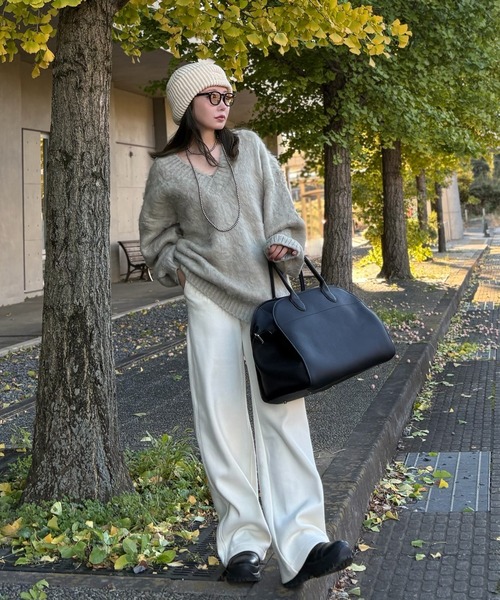 LAULEN(ローレン)の「v neck shaggy oversize knit pullover /Vネックシャギーオーバーサイズニットプルオーバー(ニット/セーター・レディース・ベージュ/ブラウン/グレー・FREE)」の6枚目の写真