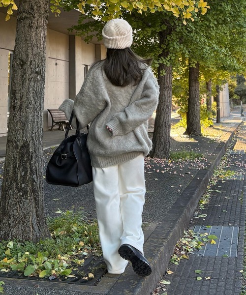 LAULEN(ローレン)の「v neck shaggy oversize knit pullover /Vネックシャギーオーバーサイズニットプルオーバー(ニット/セーター・レディース・ベージュ/ブラウン/グレー・FREE)」の7枚目の写真