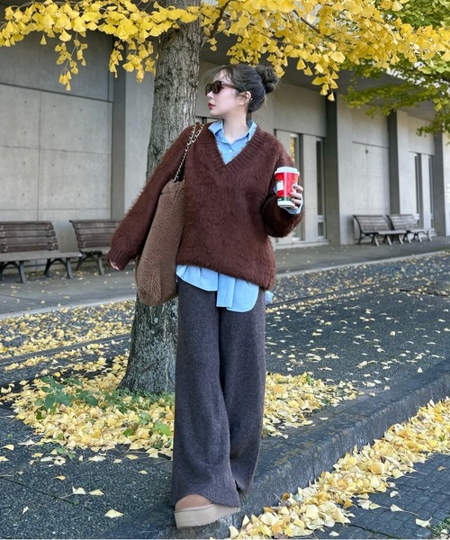 LAULEN(ローレン)の「v neck shaggy oversize knit pullover /Vネックシャギーオーバーサイズニットプルオーバー(ニット/セーター・レディース・ベージュ/ブラウン/グレー・FREE)」の9枚目の写真