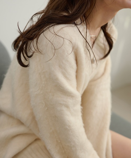 LAULEN(ローレン)の「v neck shaggy oversize knit pullover /Vネックシャギーオーバーサイズニットプルオーバー(ニット/セーター・レディース・ベージュ/ブラウン/グレー・FREE)」の15枚目の写真